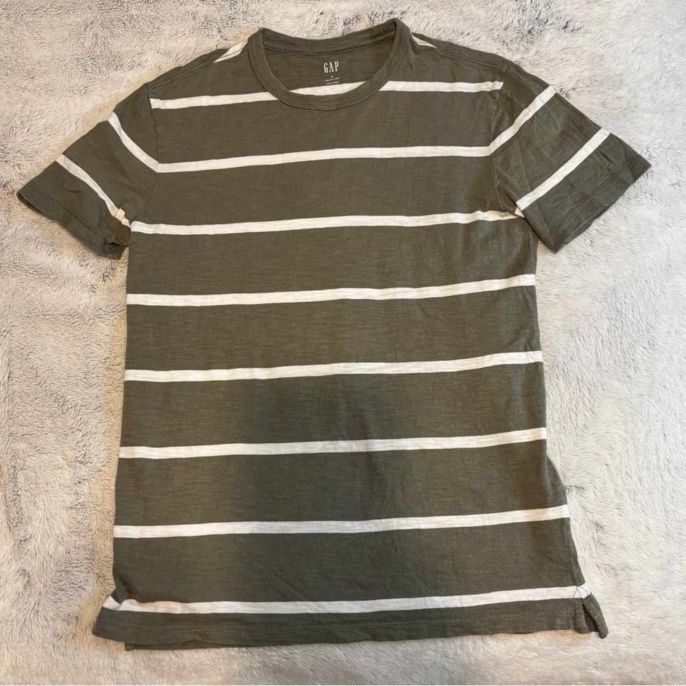 GAP Men's Olive and White Striped Short Sleeve Tee
